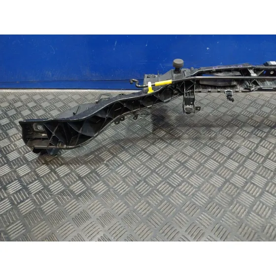 Panel Frontal para Ford Focus (2014-2018)