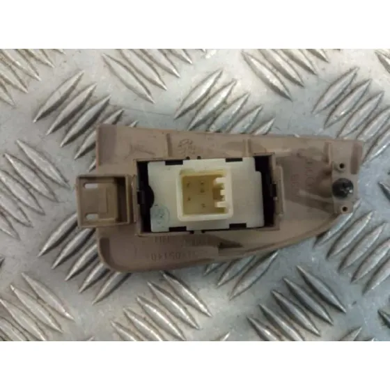 Mando Elevalunas Delantero Derecho para Toyota Avensis Wagon (T25)