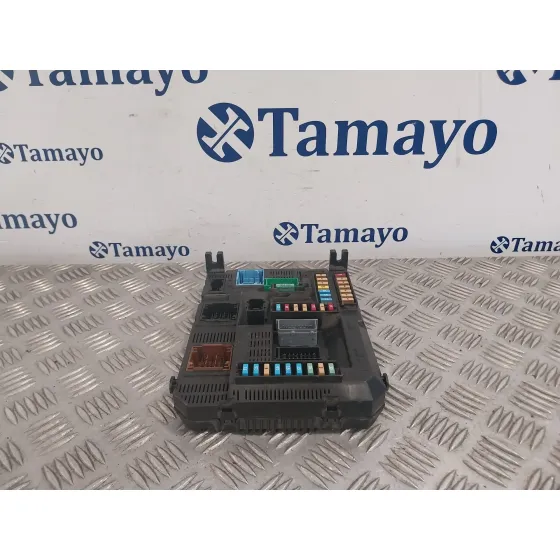 Caja Reles / Fusibles para Peugeot 208
