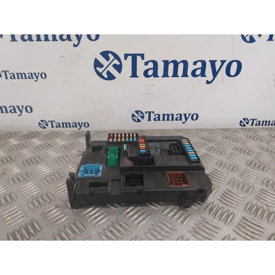 Caja Reles / Fusibles para Peugeot 208