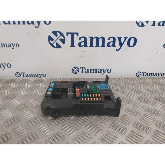 Caja Reles / Fusibles para Peugeot 208