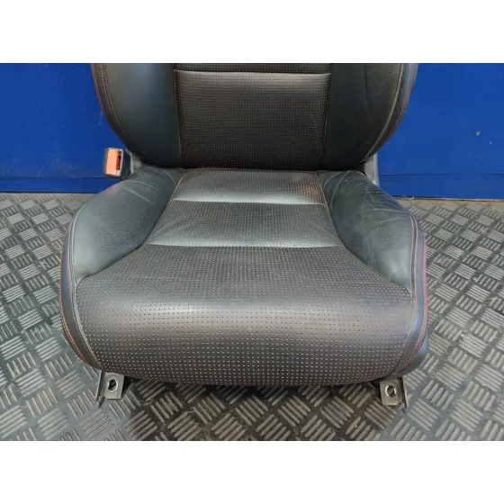 Juego Asientos Completo para Mercedes-Benz Clase Gla (W156)