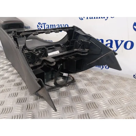 Consola Central para Mercedes-Benz Clase Gla (W156)