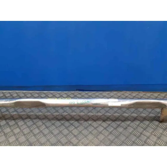 Estribo Derecho para Chrysler Jeep Cherokee (Kj)