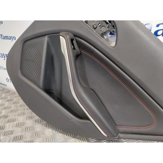 Guarnecido Puerta Trasera Derecha para Mercedes-Benz Clase Gla (W156)