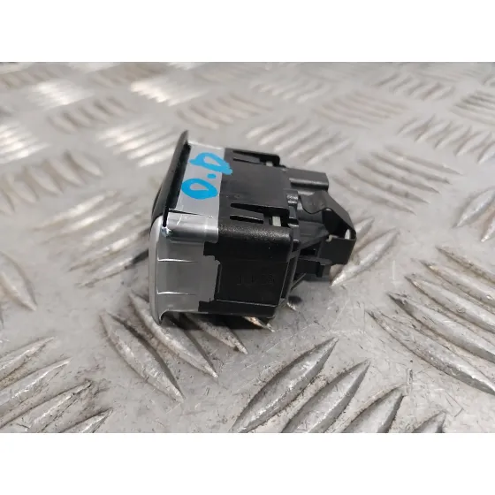 Mando Elevalunas Delantero Derecho para Mercedes-Benz Clase Gla (W156)