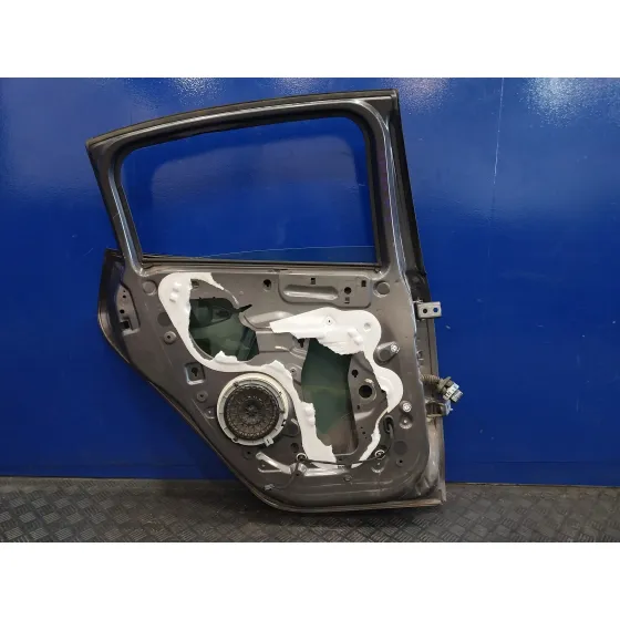 Puerta Trasera Izquierda para Peugeot 208