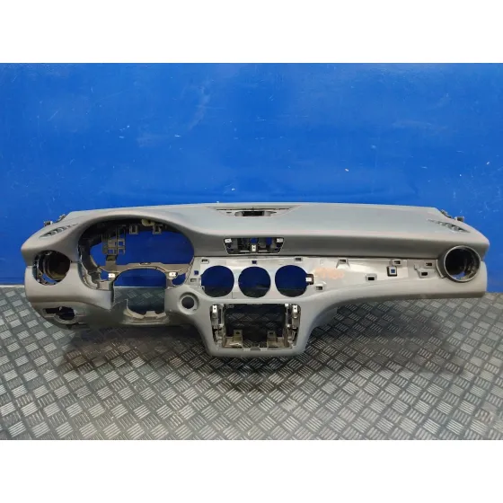 Salpicadero para Mercedes-Benz Clase Gla (W156)