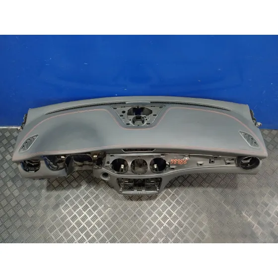 Salpicadero para Mercedes-Benz Clase Gla (W156)