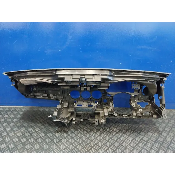 Salpicadero para Mercedes-Benz Clase Gla (W156)