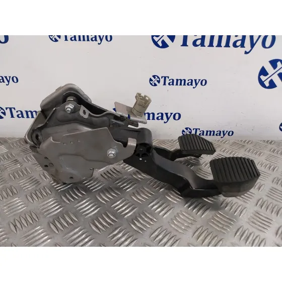 Pedal Embrague para Peugeot 208