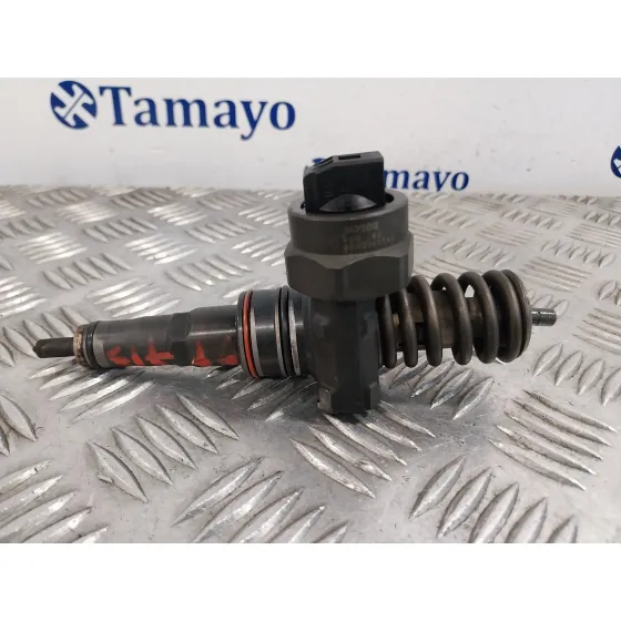 Inyector para Volkswagen Passat Berlina (3B3)