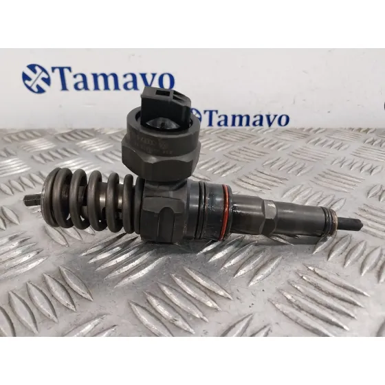 Inyector para Volkswagen Passat Berlina (3B3)