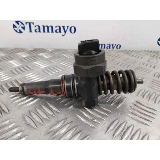 Inyector para Volkswagen Passat Berlina (3B3)