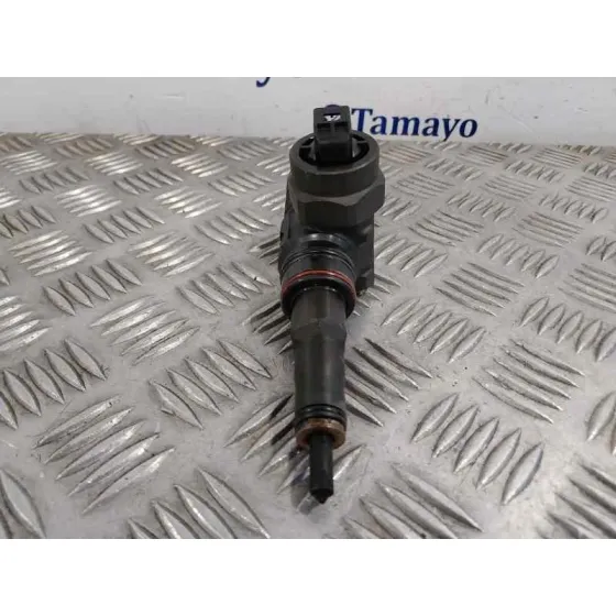 Inyector para Volkswagen Passat Berlina (3B3)