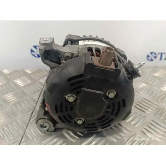 Alternador para Toyota Auris (_E18_)