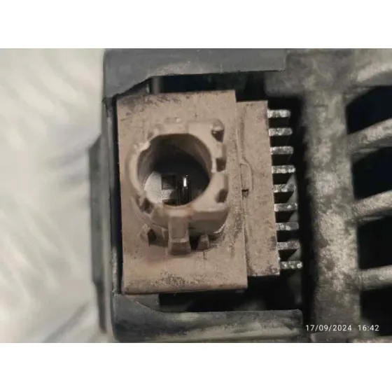 Alternador para Toyota Auris (_E18_)