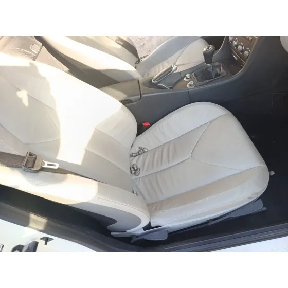 Enganche Cinturon Delantero Derecho para Mercedes-Benz Slk (R171)
