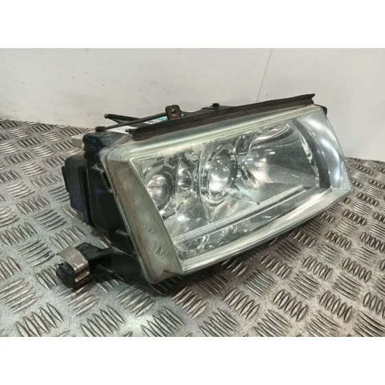 Faro Derecho para Skoda Octavia I Combi (1U5)