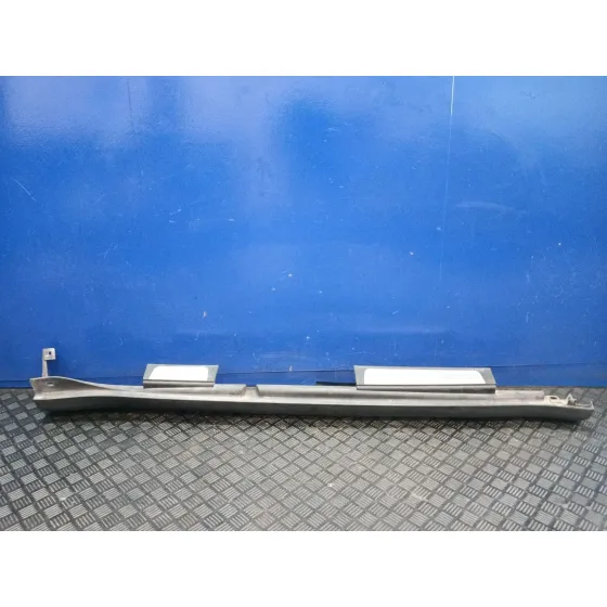 Faldon Lateral para Mini Mini Countryman (R60)