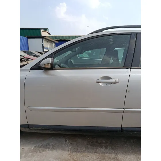 Puerta Delantera Izquierda para Volvo V50 (545)