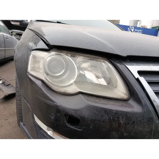 Faro Derecho para Volkswagen Passat Variant (3C5)