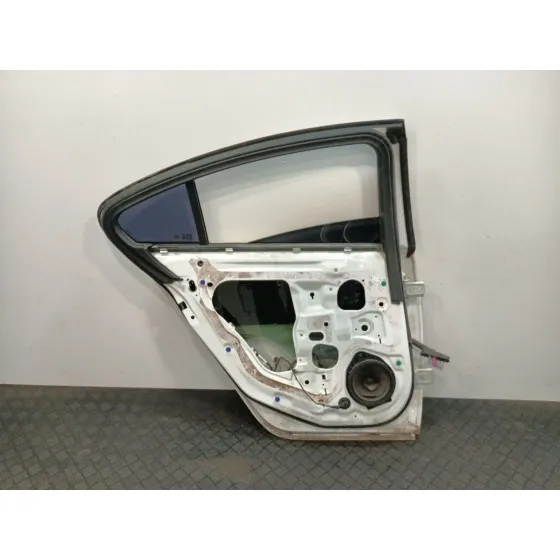 Puerta Trasera Izquierda para Opel Insignia A (G09)