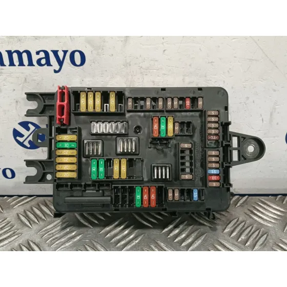 Caja Reles / Fusibles para Bmw Serie 1 Lim. (F21)