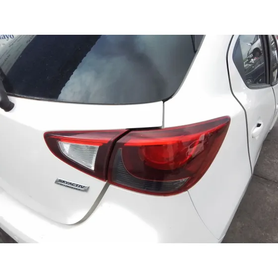 Piloto Trasero Derecho para Mazda 2 Lim. ()