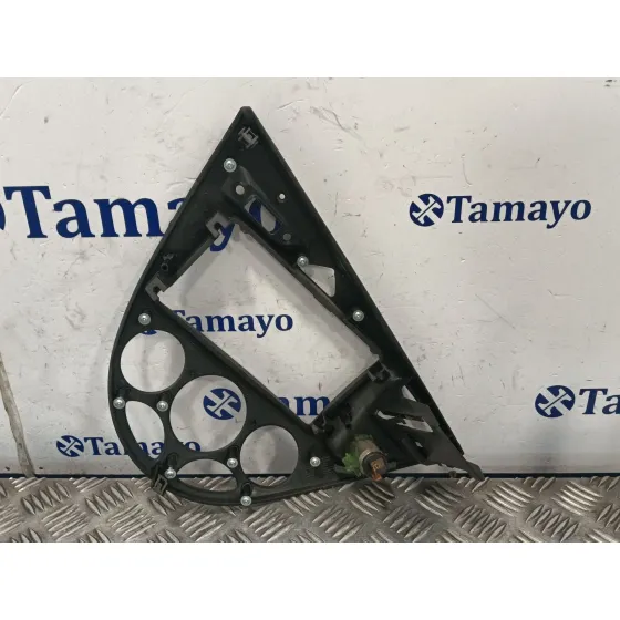 Moldura para Ford Focus I (Daw, Dbw)