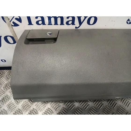 Guantera para Mercedes-Benz Sprinter 5-T Caja/Chasis (B906)