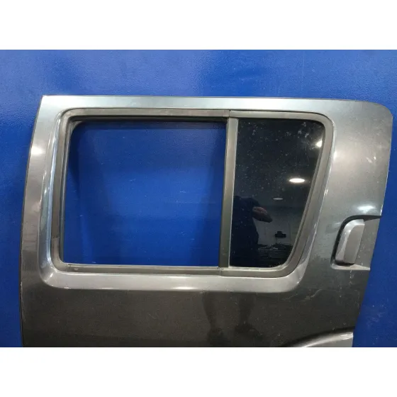 Puerta Trasera Izquierda para Nissan Pathfinder (R51)