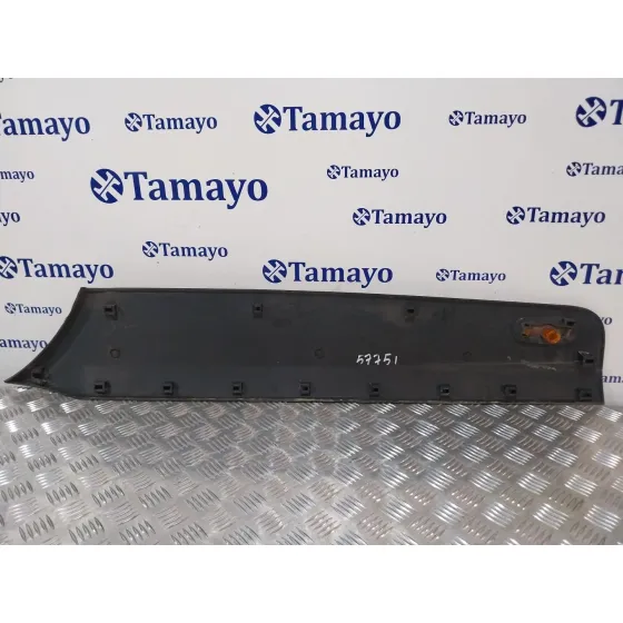 Moldura para Mercedes-Benz Sprinter 02.00 -> Caja Cerrada
