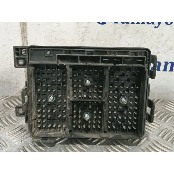 Caja Reles / Fusibles para Kia Sportage