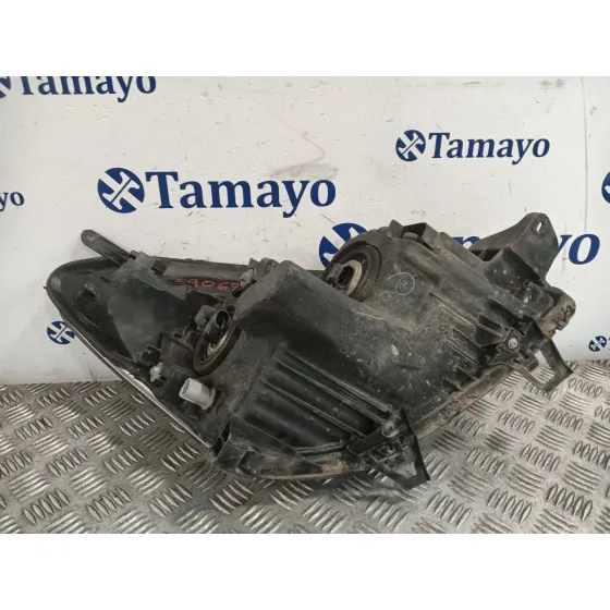 Faro Izquierdo para Toyota Corolla Verso (R1)