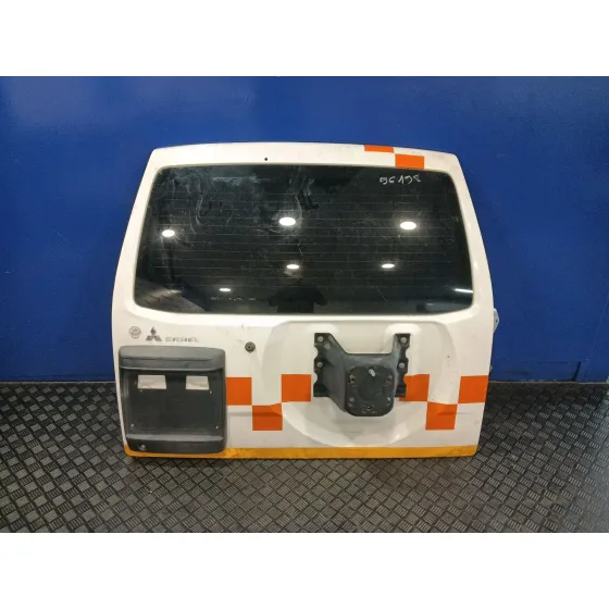 Porton Trasero para Mitsubishi Montero (V60/V70)