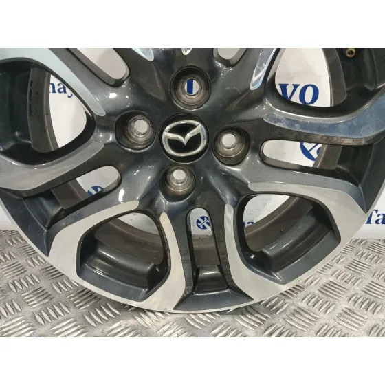 Llanta para Mazda 2 Lim. ()