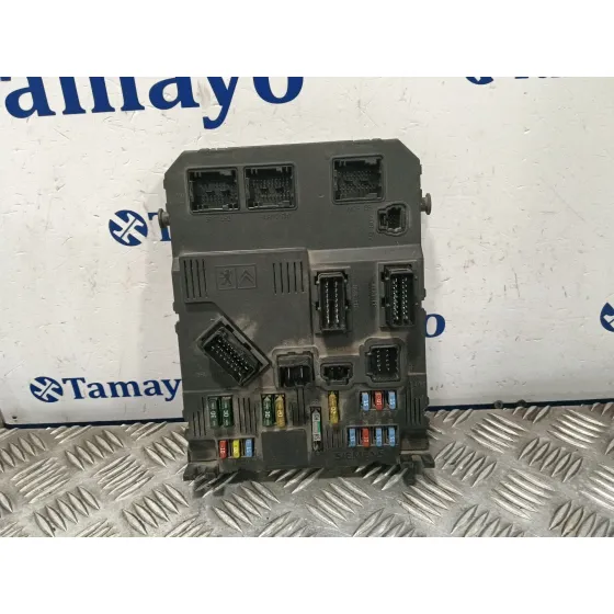 Caja Reles / Fusibles para Peugeot 407
