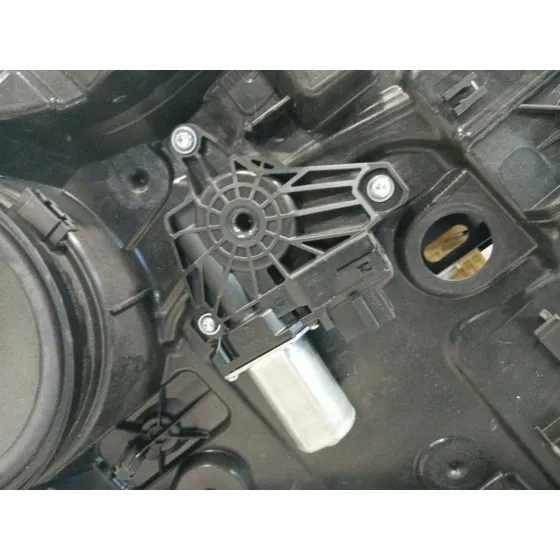Elevalunas Trasero Derecho para Mercedes-Benz Clase A (W176)