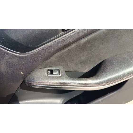 Mando Elevalunas Delantero Derecho para Mercedes-Benz Clase A (W176)