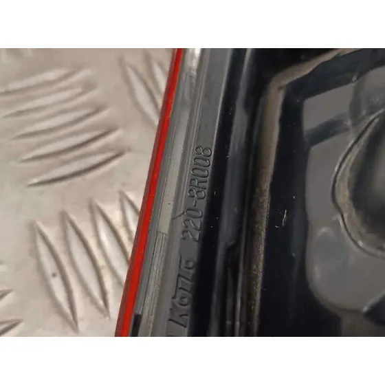 Piloto Trasero Izquierdo para Isuzu D-Max