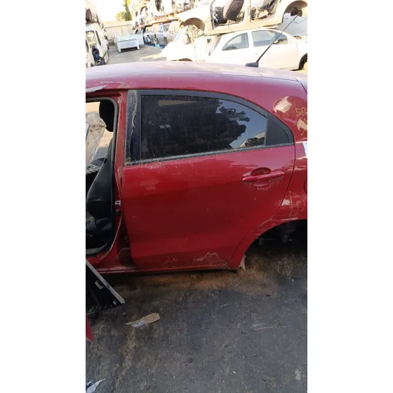 Puerta Trasera Izquierda para Kia Rio (Ub/Qb)