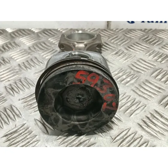 Biela para Volvo V40 Hatchback (525)