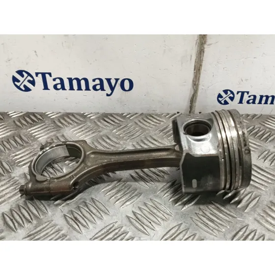 Biela para Volvo V40 Hatchback (525)