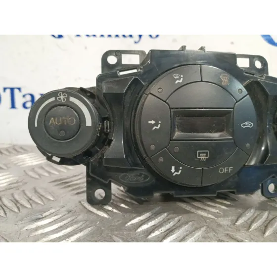 Mando Climatizador para Ford Fiesta (Cb1)