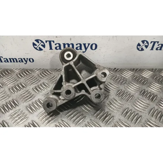 Soporte Motor Derecho para Mercedes-Benz Clase A (W176)