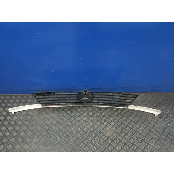 Rejilla Delantera para Mercedes-Benz Vito (W638) Caja Cerrada