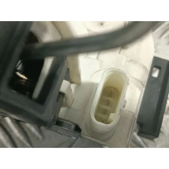 Cerradura Puerta Delantera Derecha para Mercedes-Benz Clase A (W176)