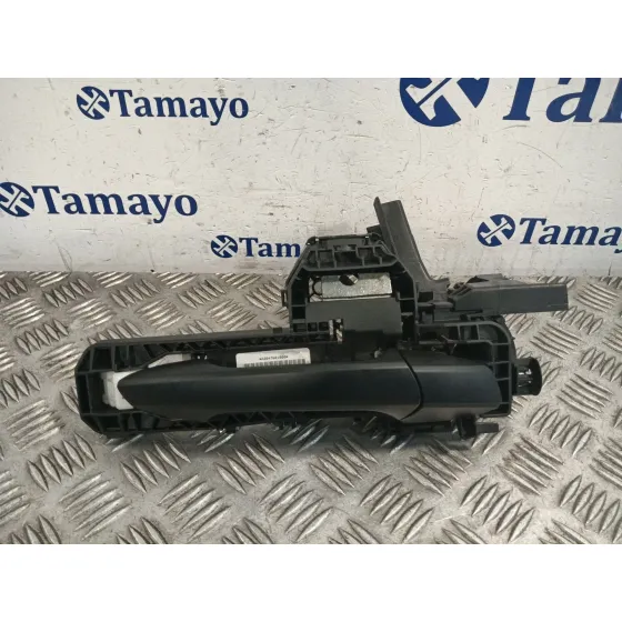Maneta Exterior Delantera Derecha para Mercedes-Benz Clase A (W176)