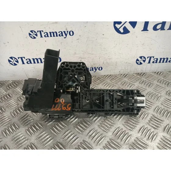 Maneta Exterior Delantera Derecha para Mercedes-Benz Clase A (W176)